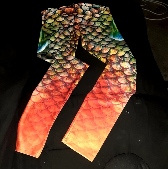 SALE! Mermaid Leggings - Picture 3 of 4